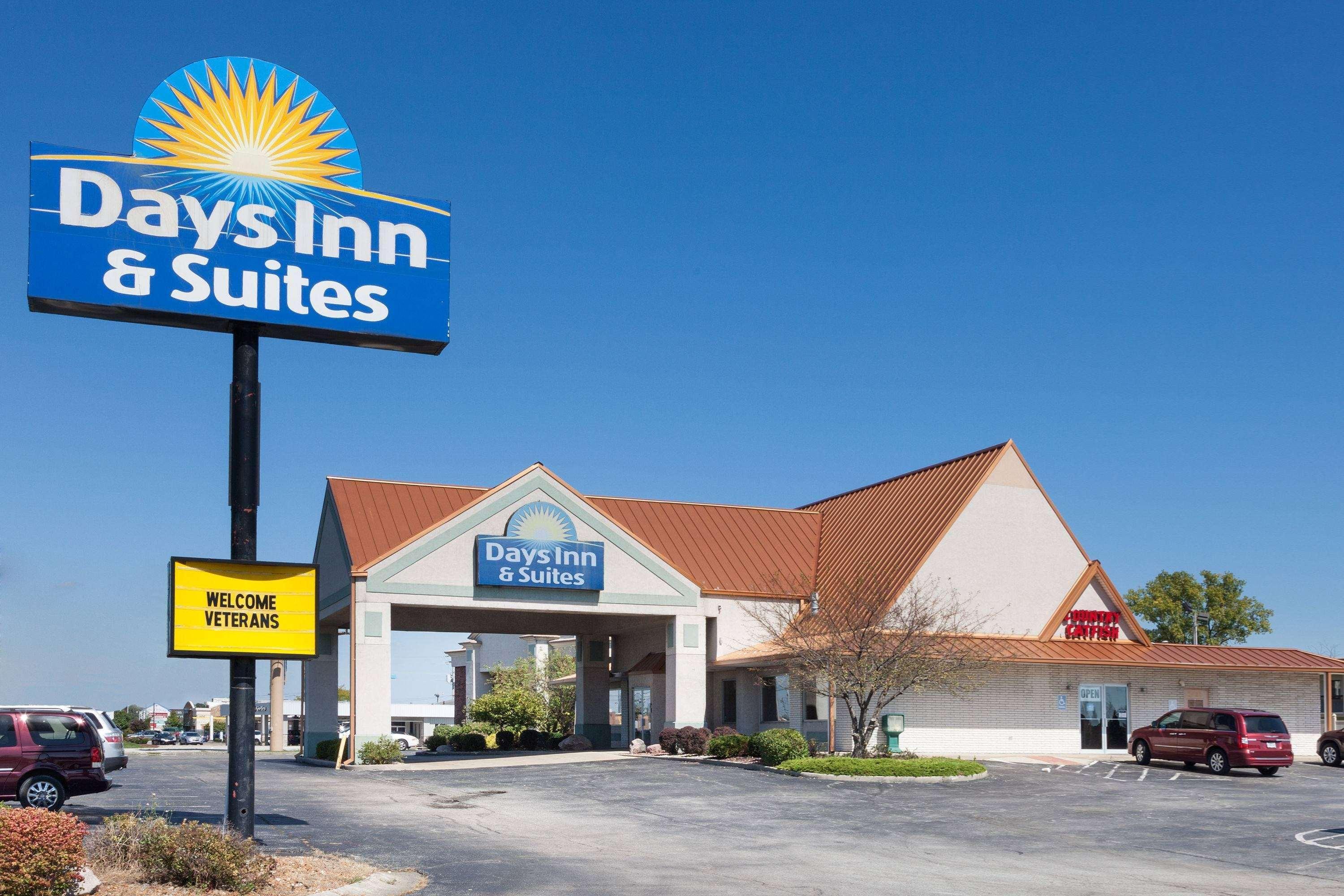 Days Inn & Suites By Wyndham Kokomo Esterno foto