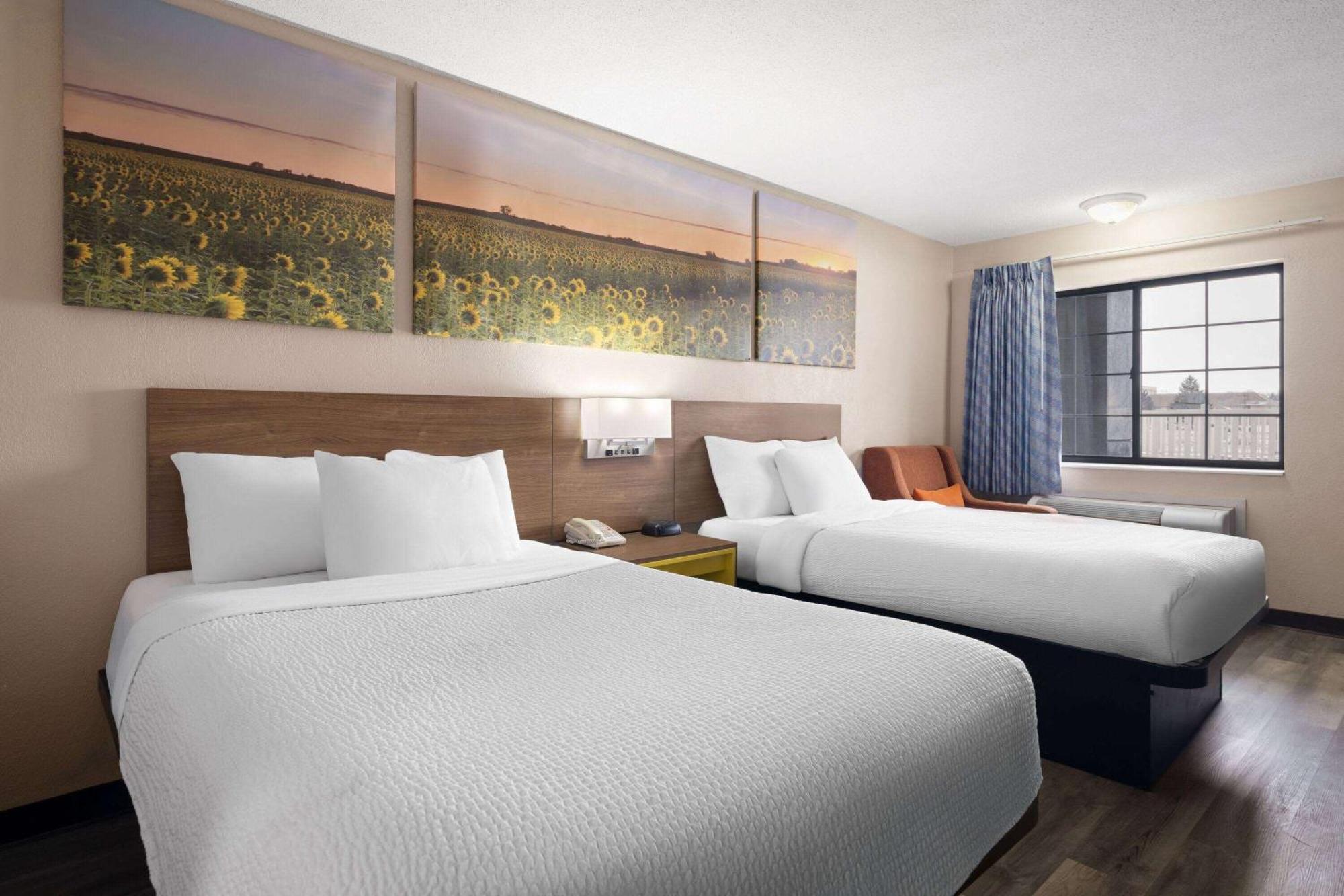Days Inn & Suites By Wyndham Kokomo Esterno foto